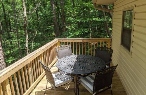 Dahlonega House | Gold Dust Delight - Cozy Cottage In The Woods