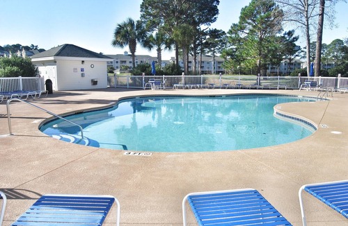 Central Myrtle Beach Condo | Golf Course & Pool View in the Heart of Myrtle Beach, SC-Magnolia Pointe