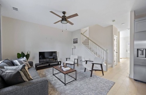 Lakewood House | Gorgeous brand-new brick townhome by Old Hickory Lake. 3-min drive and walking distance to lake, boat rentals and water sport entertainment. 12-min drive to Nashville International Airport. Easy commute to Downtown Nashville, Grand Ole Opry, Opry Mil