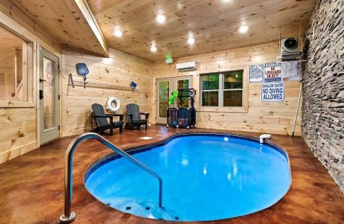 Black Bear Falls House | Gorgeous Cabin with Arcade Games, Pool and Endless Entertainment in Tennessee