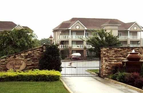 Lancaster Condo | Gorgeous Lake front view of Center Hill Lake Cove Hollow
