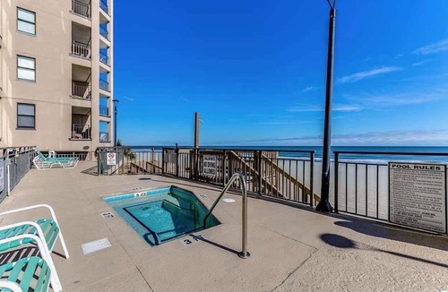 Garden City Condo | Gorgeous Oceanfront Condo