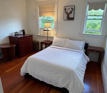 Mount Pleasant House | Grace Guesthouse