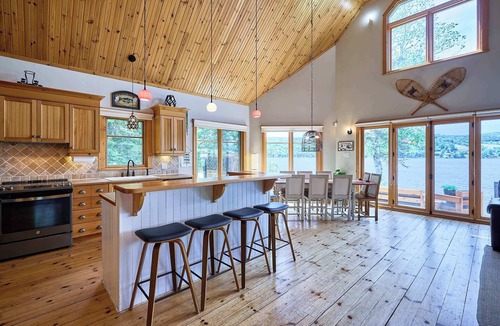 Pohenegamook Ski Chalet | Grand Chene - Private Spa & Lakefront