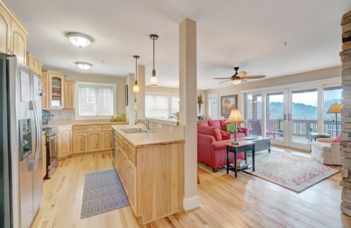 Banner Elk Condo | Grand Oaks RC1- Mountain Condo, Gated Resort, Indoor/Outdoor Pools & Hot Tub