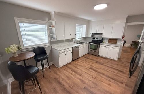 Sans Souci House | Greenville Gem: 3BR- Convenient to Furman, DT, Paris Mountain, Swamp Rabbit