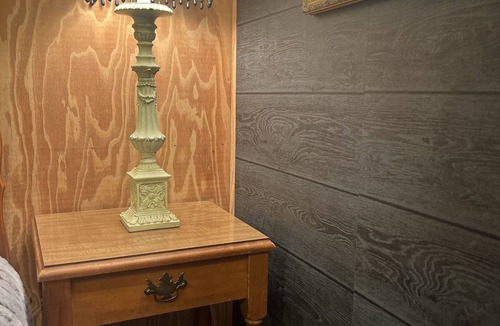 Davis House | Guest House private access, 2 level bedroom, den, kitchen to hang out and relax