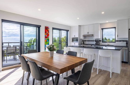 Saint Irenee House | Hôtel à la maison - La Blanche Hermine