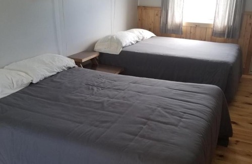 Sainte-Madeleine-de-la-Riviere-Madeleine Hotel | Hôtel Motel du Rocher