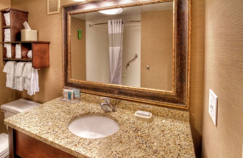 Arlington Hotel | Hampton Inn Jonesville Elkin
