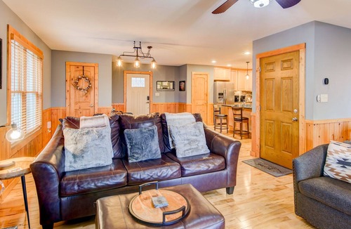 Vilas House | Happy Trails Lodge - Big views of Grandfather Mtn, sauna, hot tub, great location!