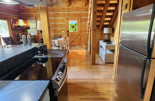 Cherokee Cabin | Harrah`s Casino & Sequoyah National - 6 minutes