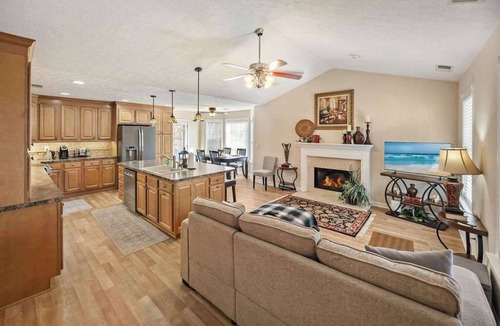 Dawsonville House | Hawkins House on the Hill - Dahlonega & Outlets