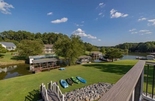 Henrico House | Henrico Haven | Fantastic Location | Waterfront