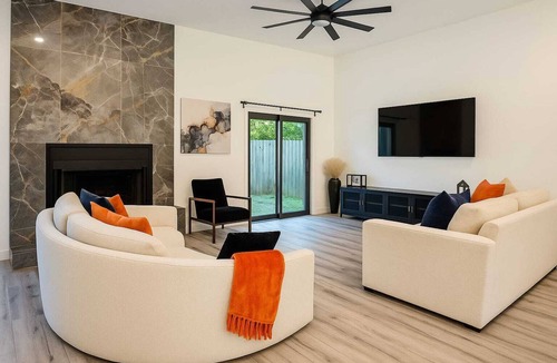Charlotte House | Hidden Gem On The Outskirts Of Uptown Charlotte
