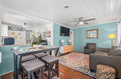 Windy Hill House | High Tide in Windy Hill