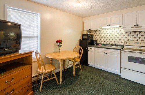 Boone Hotel | Highland Hills Motel and Cabins – A Master Hosts Resort