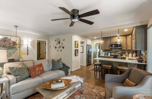 Mirror Lake Cottage | Highlands-Designer Cottage-Amazing Outdoor Living Spaces-Fireplace-Pet Friendly