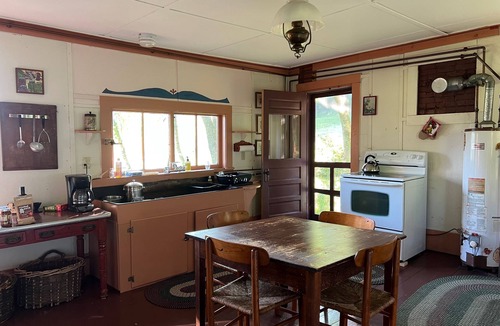 Sebago House | Hillside 7-bedroom house in Sebago perfect for gatherings