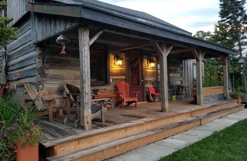 Georgian Bluffs House | Hindman House: Historic, restful, fully-equipped