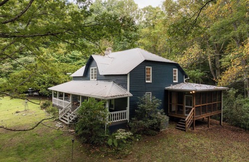 Burnsville Cabin | Historic cabin on 14 acres in the mountains of western NC, Wi-Fi & W-D