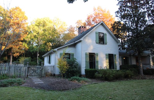 Camden Apartment | Historic Camden Showstopper! THE LITTLE GARDNER’S COTTAGE