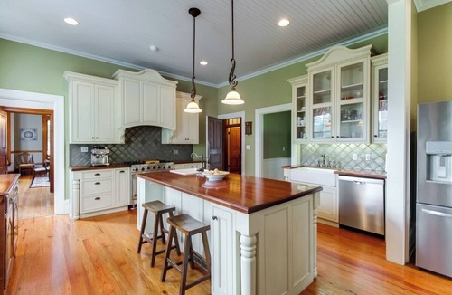 Hot Springs House | Historic Estate w/7 KING Suites, Hot Tub, Mountain Views
