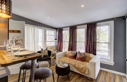 Midtown Apartment | Historic Hideaway | Walk to Overton Park & Bars
