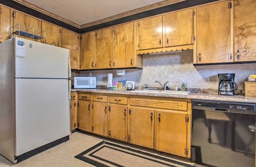 Arden House | Historical Family Home, 12 Mi to DT Asheville