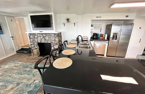 Swansboro House | Historical Mattocks House - Waterfront, Downtown Swansboro, Boat Slip