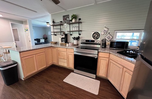 Summerton House | Hobbs Haven at Lake Marion