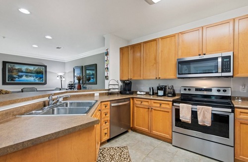 Maggie Valley Apartment | Hole in One on the 9th/Luxury Condo on Golf Course
