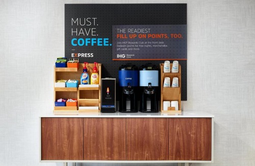 Salem Hotel | Holiday Inn Express Hotel & Suites Salem by IHG