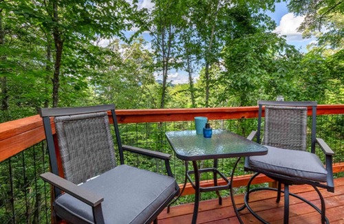 Cullowhee RV Rental | Holly Hideaway | Cozy Yurt | Pet Friendly & Trails