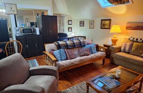 Paris Bed & Breakfast | Home Sweet Home Bed & Breakfast
