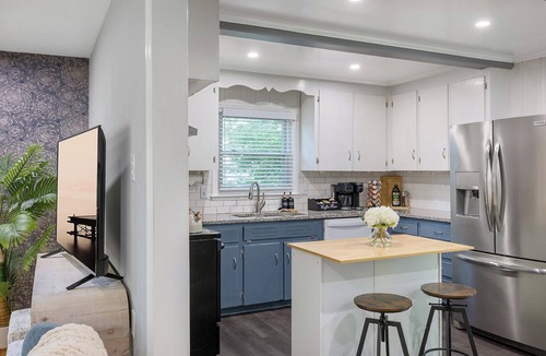 Starmount House | Hot Tub, 5BR, Pet Friendly, Karaoke, Quail Hollow Hideaway