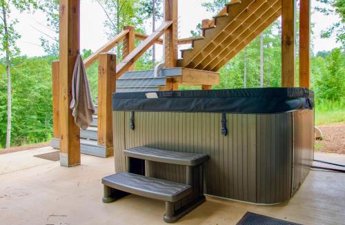 Hickory House | Hot Tub + Game Room! Family Connelly Springs Home