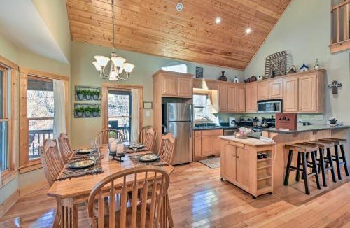 Dahlonega House | Hot Tub & Hikes: Dahlonega Cabin - 4 Mi to Town!
