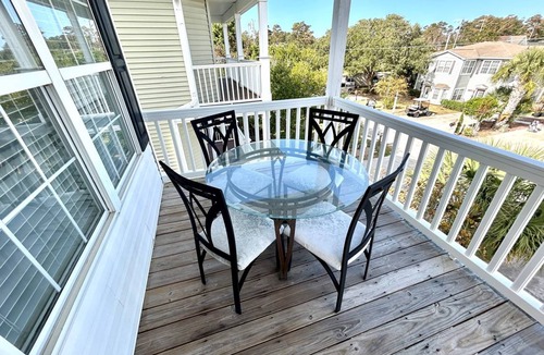 Surfside Beach House | House ∙ 4 bedrooms ∙ 14 guests