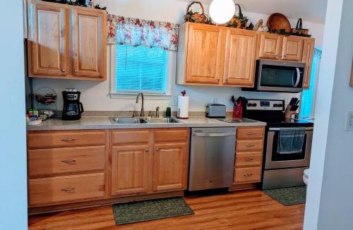 Surfside Beach House | HOUSE-Pools-15 Mins to Beach-Central Location Mid-Strand