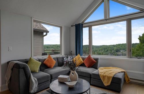 Huntsville Apartment | Huntsville Lakeview Retreat with Jacuzzi & Games