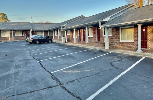 Mullins Apartment | imperial motel