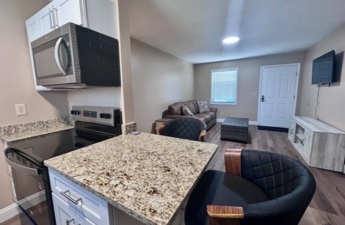 Crossville Apartment | In-Town Gem Huge Yard Near Golf, Food & attractions