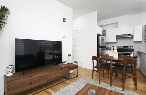 Ville-Marie Apartment | Inviting 2BR1B in Village Downtown