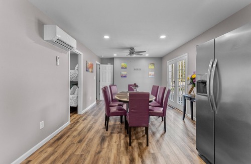 Prince George House | Inviting New 3BR Retreat | Between Two Ponds