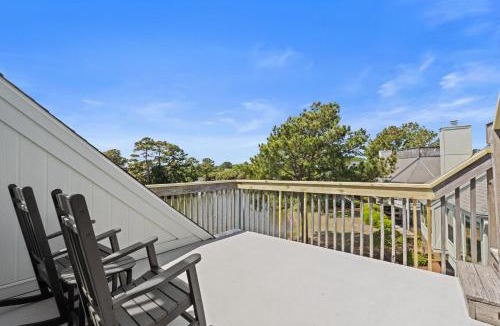 Litchfield by the Sea House | Island Serenity Lake View 3 Bedroom with Amenities