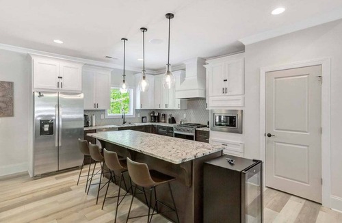Salem House | Jocassee Retreat - .5 miles from Lake Jocassee