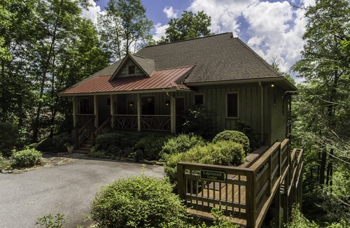 Cashiers House | JULY AVAILABLE - Scenic Lake Glenville and Mountain Views in Trillium community