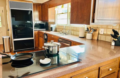 Hartsville House | Kenwood Retreat, Spacious Home Near Downtown