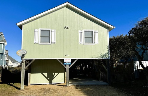 Kitty Hawk House | KH4231- Just One Block Off the Beach! 3 BRs, Close to Beach, Dog Friendly!